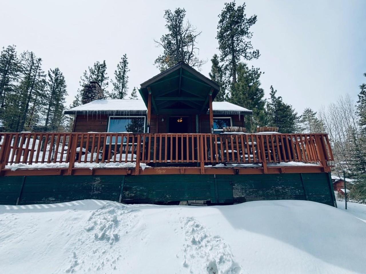 Snow Bunny Lodge - Perfect Big Bear Getaway! Deck With A New Hot Tub And Charcoal Barbecue! Big Bear Lake Exterior photo